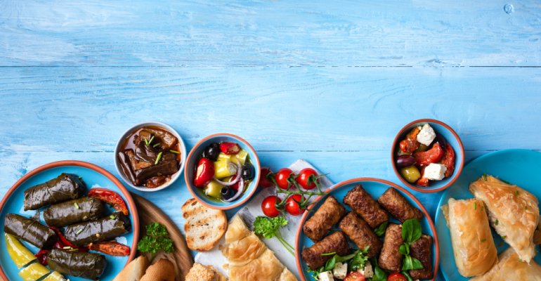 Ο Guardian αποθεώνει στη λίστα του το ελληνικό φαγητό