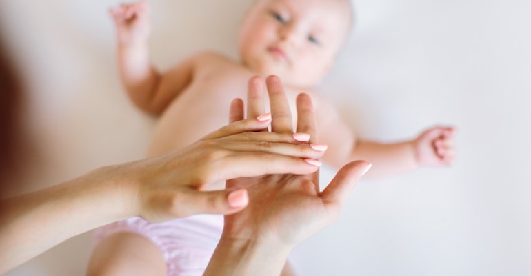 Ερεθισμένο δέρμα μωρού_Λύσεις και πιθανές αιτίες για να αντιμετωπίσετε τις κοκκινίλες και τα εξανθήματα
