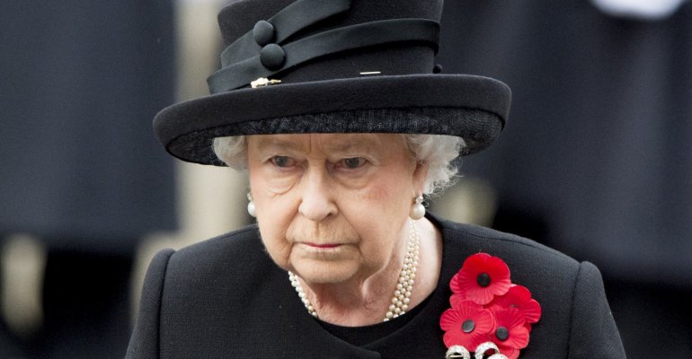 Γιατί οι γαλαζοαίματες θα φορέσουν πέρλες στην κηδεία της βασίλισσας