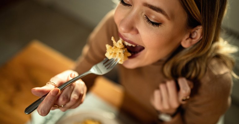 Γιατί πεινάς, ενώ μόλις έφαγες; 6 λάθη που κάνεις και πως να τα αντιμετωπίσεις!