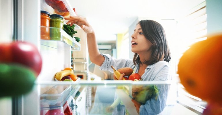 Το έξυπνο και απλό κόλπο για να μη σαπίζουν τα φρούτα και τα λαχανικά στο ψυγείο
