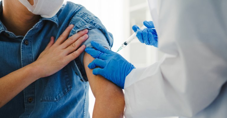 Αντιγριπικό Εμβόλιο: Ποιοι πρέπει να το κάνουν πρώτοι; Τι λένε οι ειδικοί;