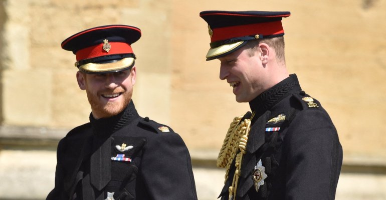 Πρίγκιπας Ουίλιαμ και Χάρι: Ο πραγματικός λόγος που τσακώθηκαν σύμφωνα με ανάρτηση που "καίει" τη βασιλική οικογένεια