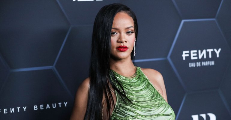 Rihanna: Αυτό είναι το επώνυμο κραγιόν που φόρεσε στο Super Bowl Halftime Show 2023!