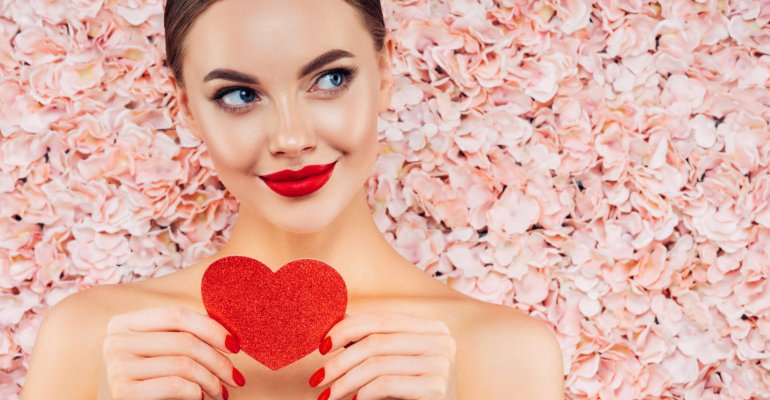 Valentine’s Day: Ρομαντικά μακιγιάζ που μοιάζει να έχουν βγει από το Pinterest!