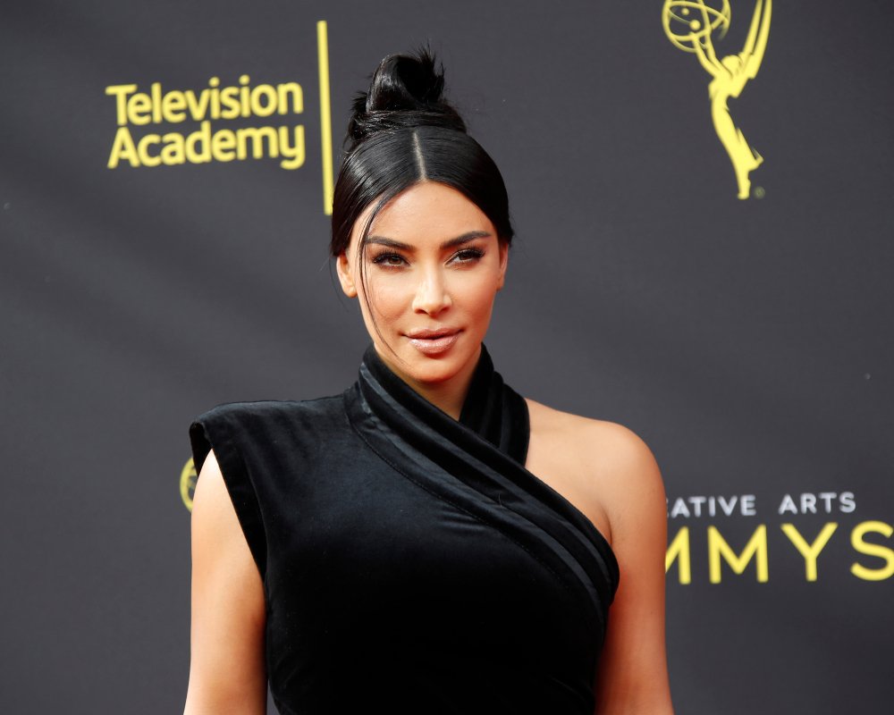 Kim Kardashian μυστικό μακιγιάζ για αδύνατο πρόσωπο