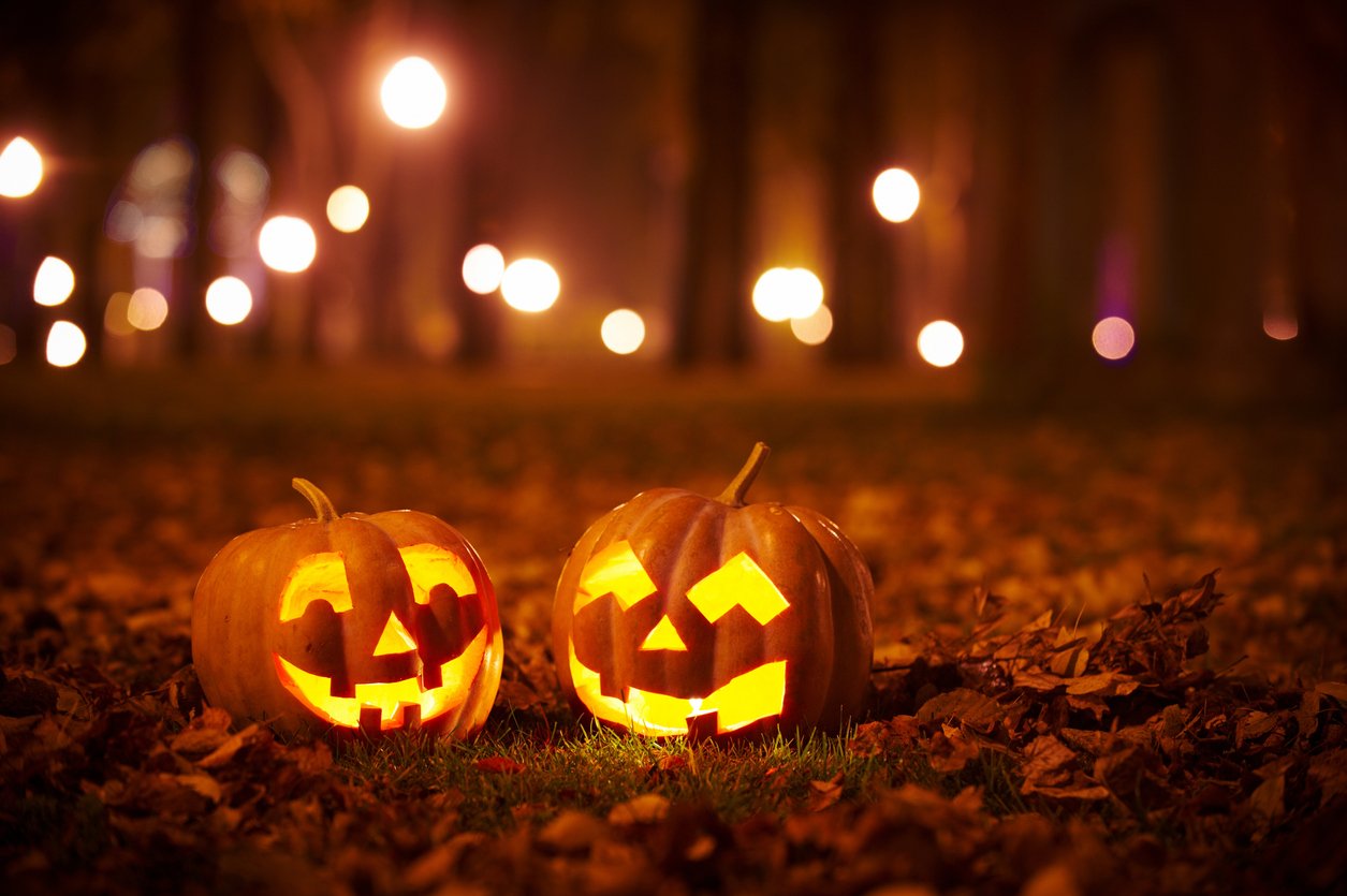 Τι είναι το Χαλογουίν (Halloween) | Πώς Γιορτάζεται | Ποια η διαφορά από τις Απόκριες 