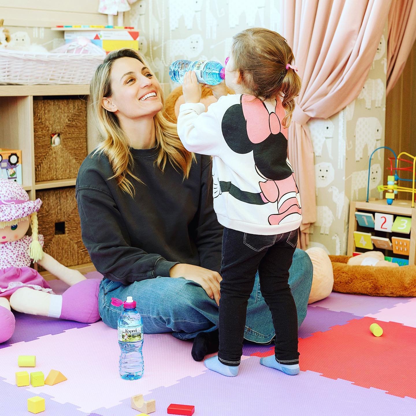 Ελεονώρα Μελέτη: Το ροζ παιδικό δωμάτιο της κόρης της είναι σα βγαλμένο από παραμύθι!