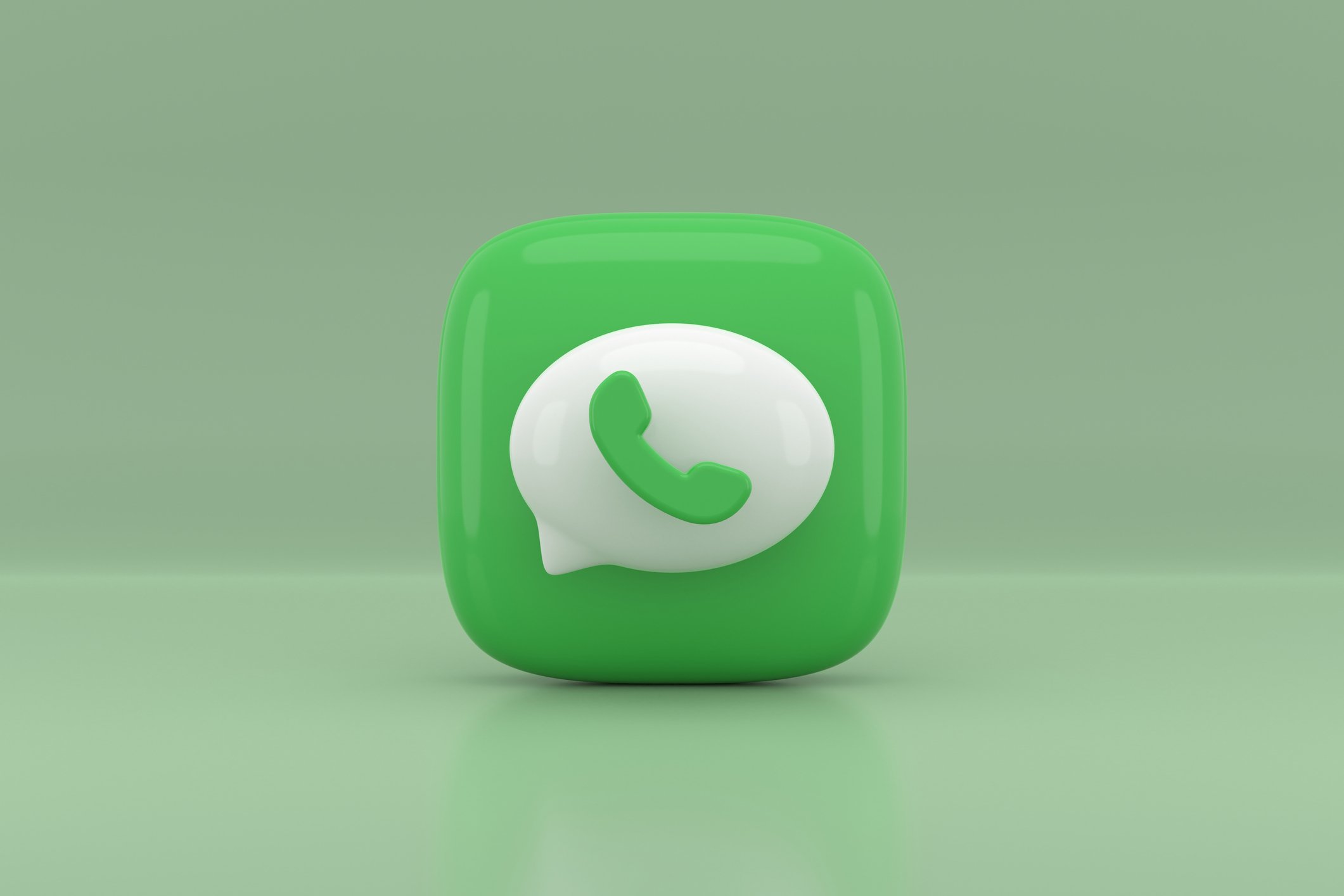 WhatsApp: Ήρθε η μεγαλύτερη αλλαγή στην πλατφόρμα - Δες πως θα ενεργοποιήσεις τις αντιδράσεις