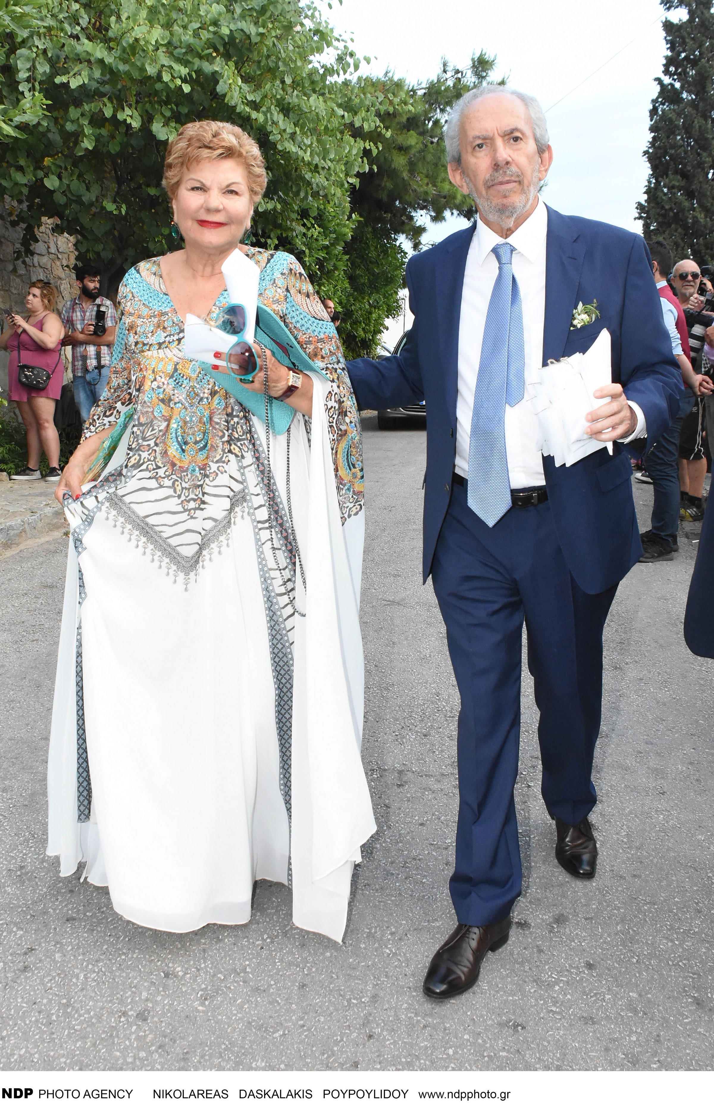 Βασίλης Κικίλιας: Δείτε τους γλυκύτατους γονείς του- Η φωτογραφία της Τζένης Μπαλατσινού με την πεθερά της