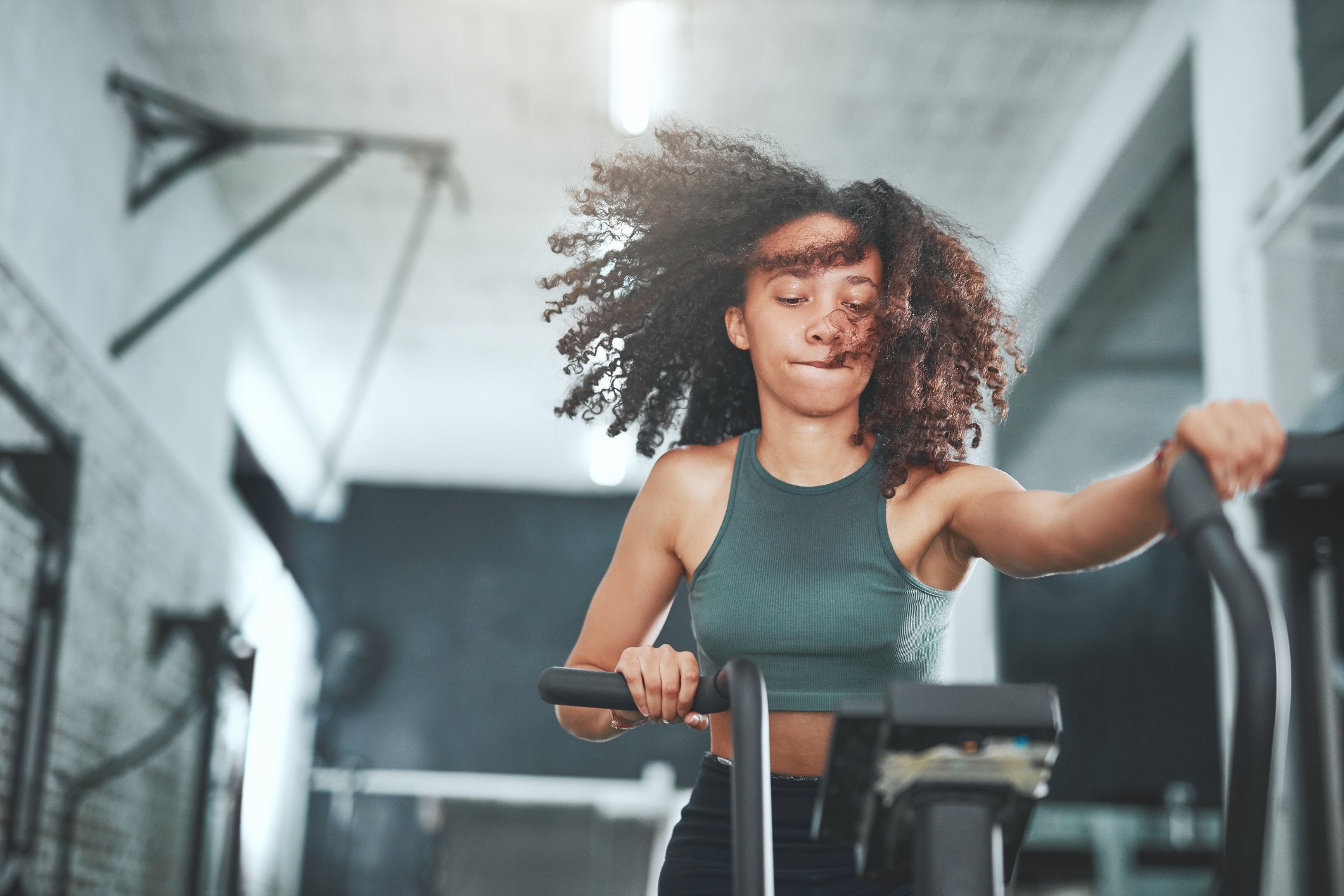 5 λόγοι για τους οποίους δεν φεύγει το λίπος στην κοιλιά όση γυμναστική κι αν κάνεις