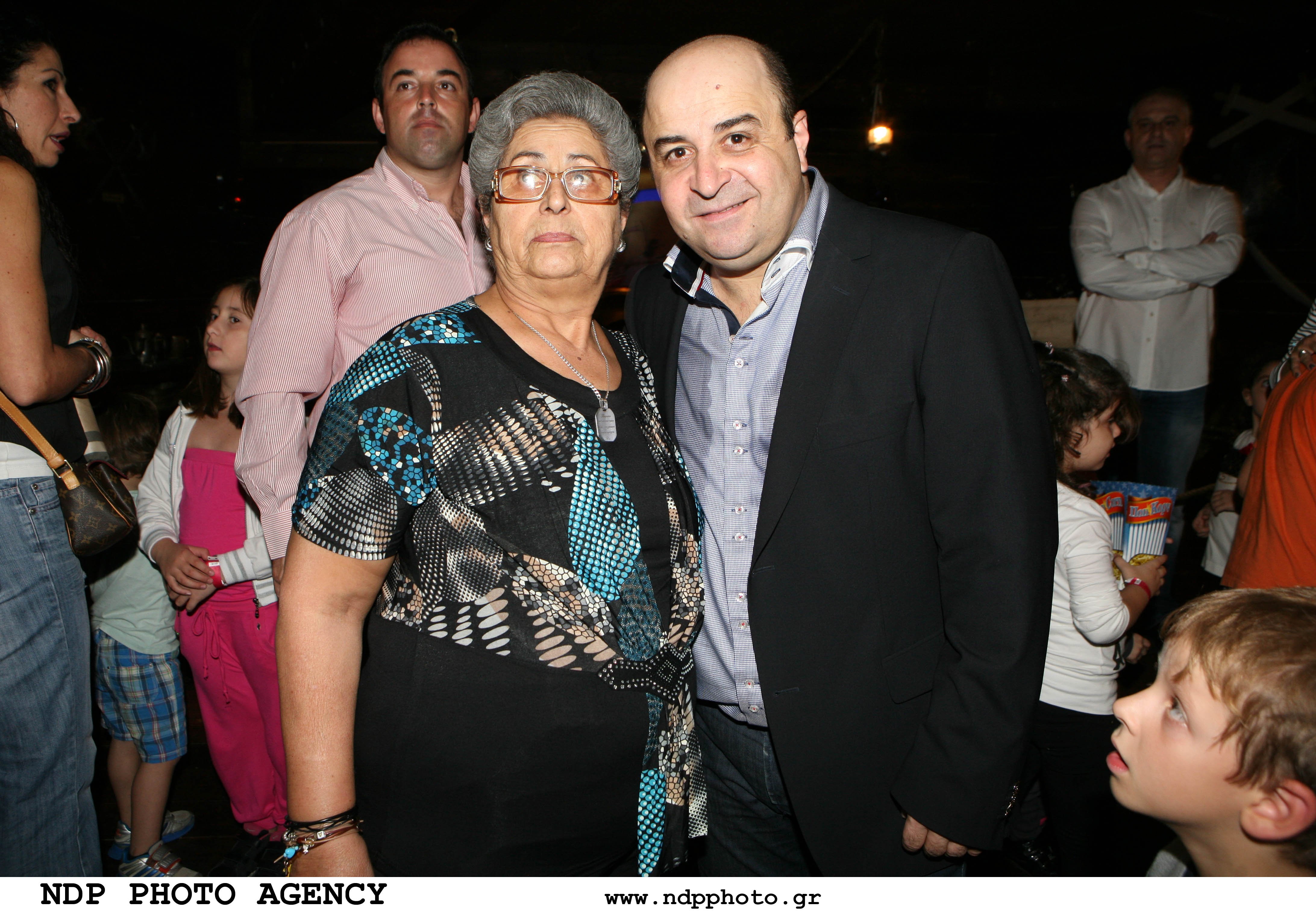 Μάρκος Σεφερλής: Δείτε την γλυκύτατη μητέρα του- Η κοινή φωτογραφία με την Έλενα Τσαβαλιά