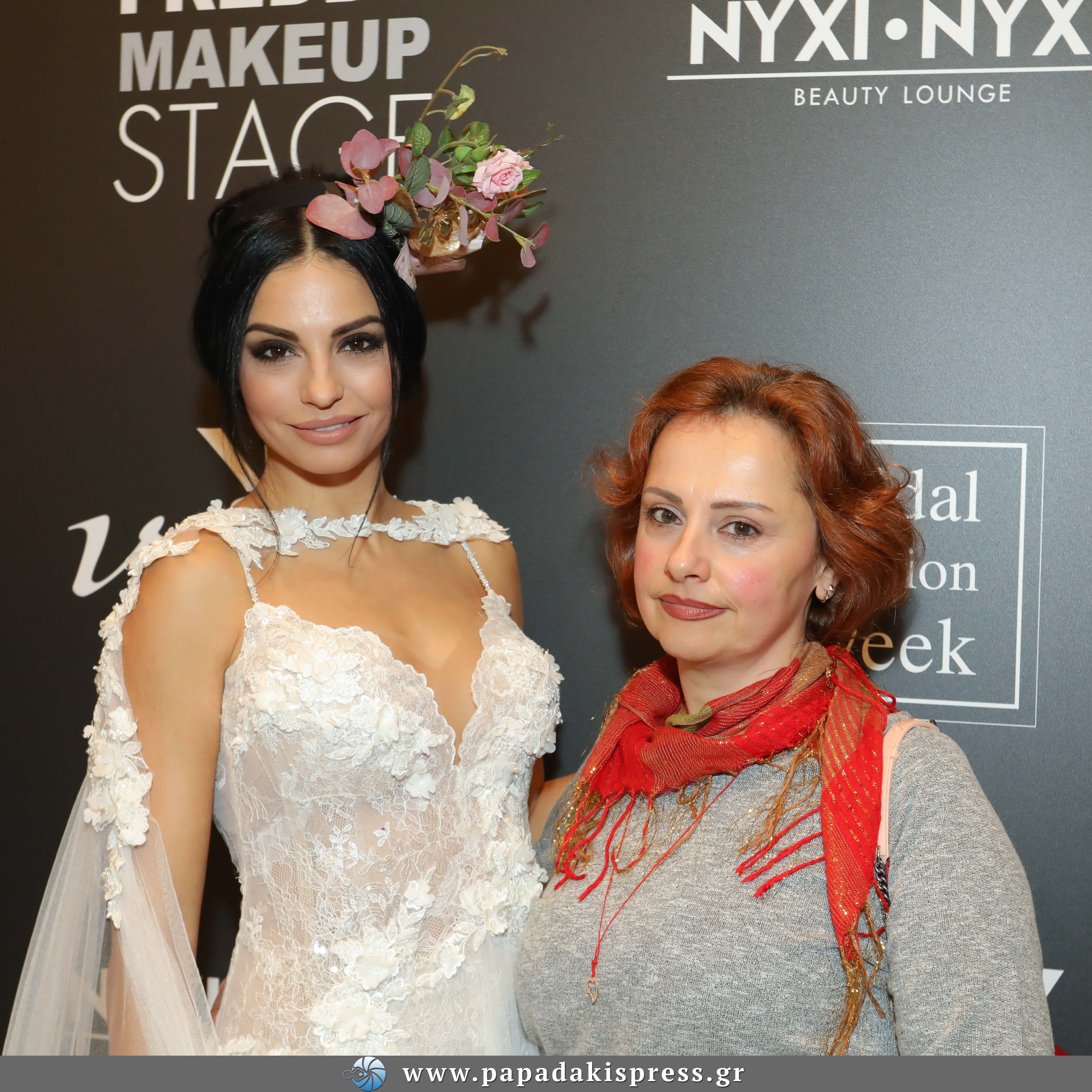 Δήμητρα Αλεξανδράκη: Αυτή είναι η γλυκύτατη και κομψή μητέρα της, με την οποία μοιάζουν αρκετά