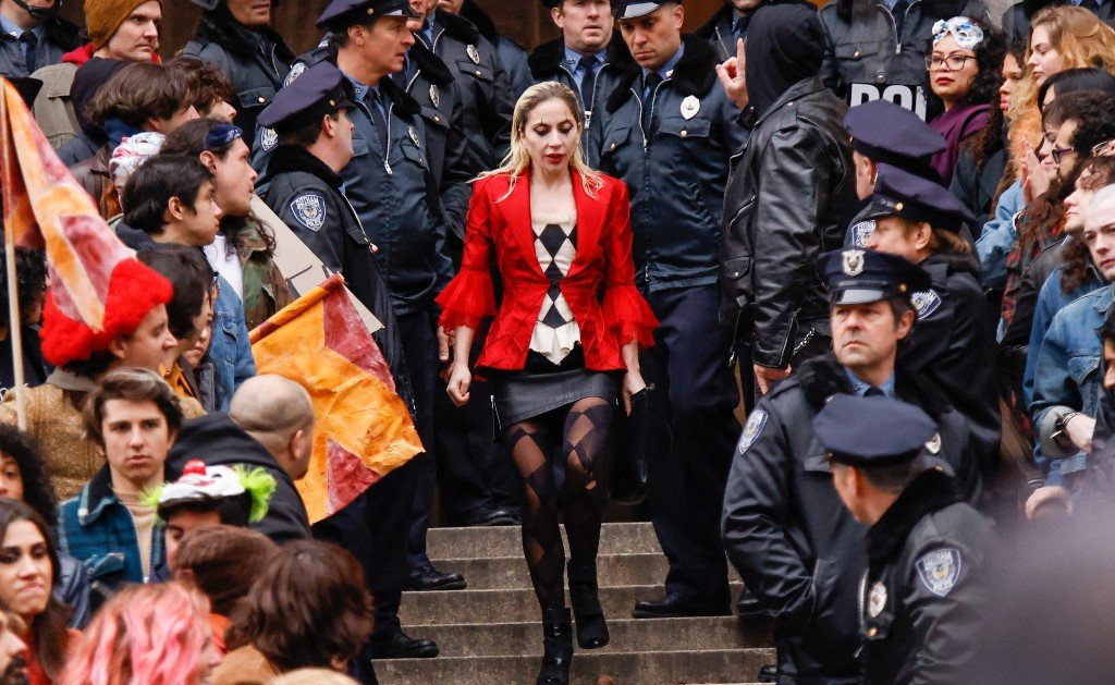 Lady Gaga: Κυκλοφόρησαν οι πρώτες της φωτογραφίες από το “Joker: Folie a Deux” ως Χάρλεϊ Κουίν